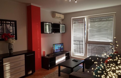 Kragujevac Apartment | Rajiceva 5- apartman sa prostranom terasom i garaznim mestom