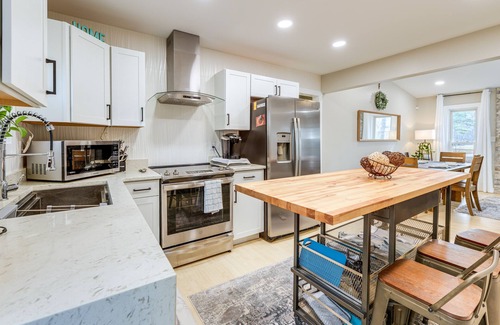 Raleigh House | Raleigh Vacation Rental ~ 13 Mi to Downtown!