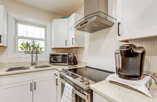 Raleigh House | Raleigh Vacation Rental ~ 13 Mi to Downtown!