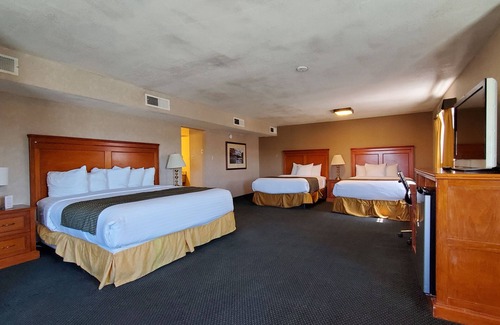 Flagstaff Hotel | Ramada by Wyndham Flagstaff East