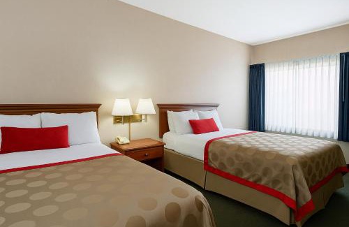 West Athens Hotel | Ramada by Wyndham Hawthorne/LAX