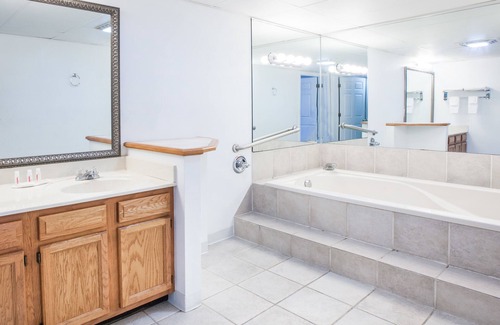 Mountain Home Hotel | Ramada by Wyndham Mountain Home
