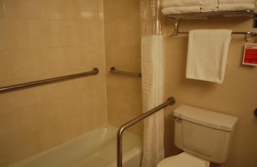 Triangle Hotel | Ramada by Wyndham Triangle/Quantico