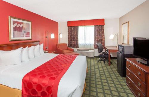 Forsyth Hotel | Ramada Limited Decatur