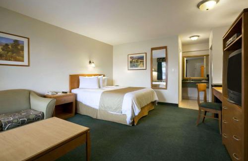 Merritt Hotel | Ramada Merritt