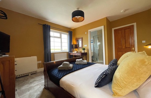 Torpoint Other | Rame View - Double Bedroom with En-suite