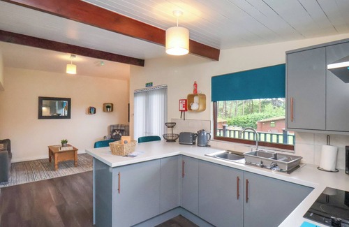 Saltburn-by-the-Sea Cottage | RAMSON, pet friendly, with a garden in Saltburn-By-The-Sea