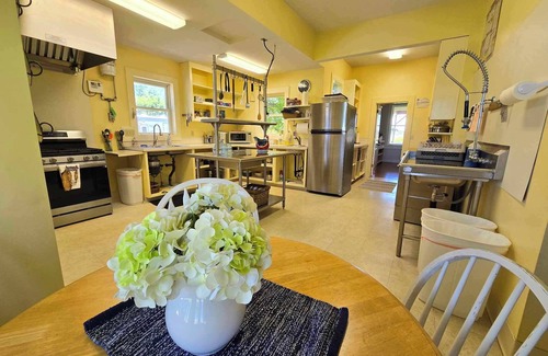 Crooked River Ranch Other | Ranch House: 5-Bedroom Ranch House w/Fishing, Trail Rides, Hot Tub and Hiking!