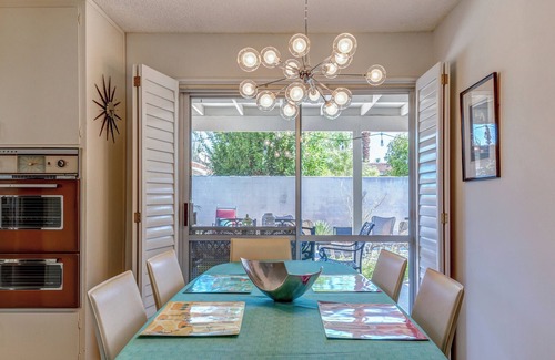 Rancho Mirage House | Rancho Mirage House-PRIVATE, Bright Mid-Century Home w Yard, Pool, Putting Green