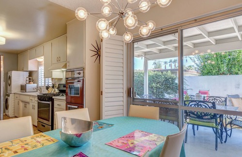 Rancho Mirage House | Rancho Mirage House-PRIVATE, Bright Mid-Century Home w Yard, Pool, Putting Green