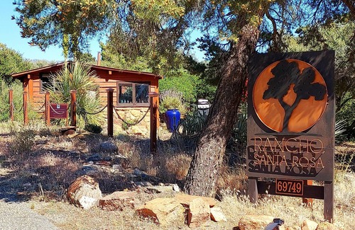 Pinyon Pines House | Rancho Santa Rosa Casita, Art Gallery, Spa and Saunan