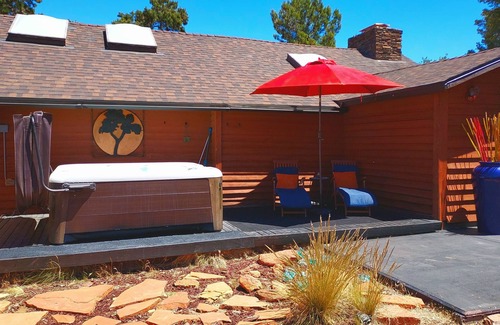 Pinyon Pines House | Rancho Santa Rosa Casita, Art Gallery, Spa and Saunan