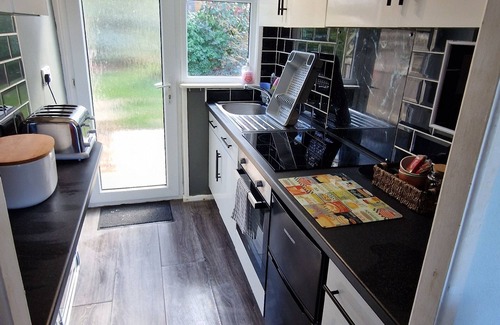 Bont Newydd Ski Chalet | Ranger Cabin – Family-Friendly Retreat near Snowdonia & Caernarfon