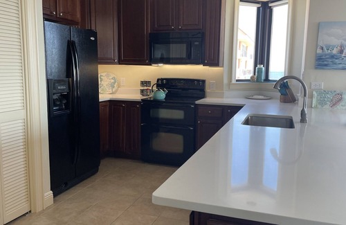 Orange Beach Condo | Rare 8+ miles Ocean Beach Views, Unique Kid's Den, 120" Theater Screen, 5 Pools