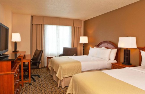 College Park Hotel | Rare Gem! Near Hartsfield–Jackson Atlanta International Airport, Pet-Friendly