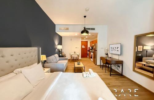 Dubai Production City Apartment | Rare Holiday Homes - Near City Center Ma'eisem - Lake view - Crescent Tower C - R806 - IMPZ