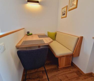 Lagundo Apartment | Rasnerhof Ferienwohnung Zielspitz