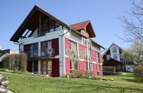 Lippertsreute Apartment | Raspberry vacation apartment, 55sqm, 2 bedrooms, max. 2 adults and 2 children