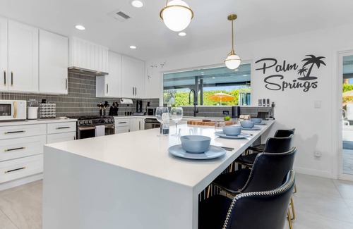 Palm Springs House | Rat Pack Rendezvous - An Entertaining Experience!