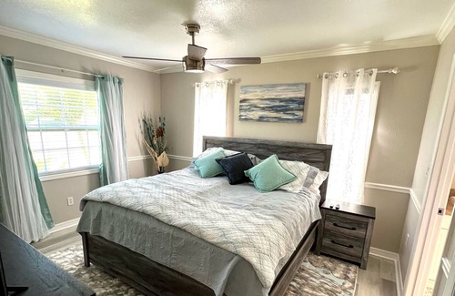Bradenton House | Rate drop! Short stays! Close to beaches and IMG
