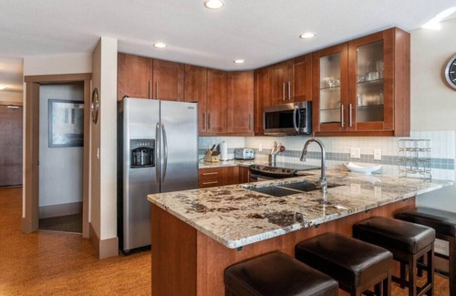 Big White Ski Resort Apartment | Raven's Nest - Pet Friendly w/Hot Tub, Nice View
