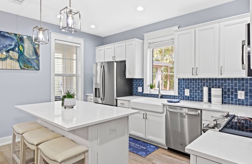 Laurel Grove House | "Ravens Hollow" - New to This 5 STAR Premier Host Team - w/ Golf Cart, Pool, Gym