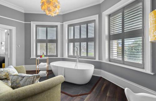 Eastbourne Seafront Bed & Breakfast | Ravilious