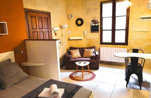 Uzes Apartment | RAVISSANT STUDIO