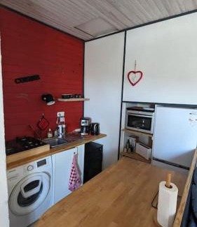 Saint Sever Apartment | Ravissant T2, Cl 3 étoiles, 3 pers et 1 enf , 3 lits, parking et patio