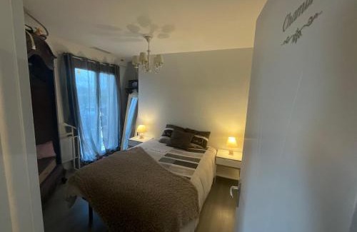 Saint Sever Apartment | Ravissant T2, Cl 3 étoiles, 3 pers et 1 enf , 3 lits, parking et patio