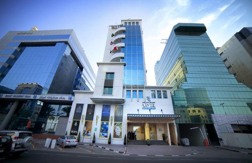 Al Mankhool Hotel | Raviz Center Point Hotel