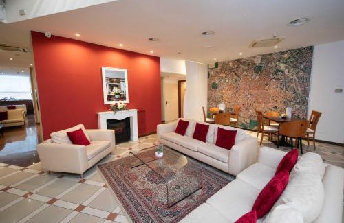 Historic Center Hotel | Re Enzo