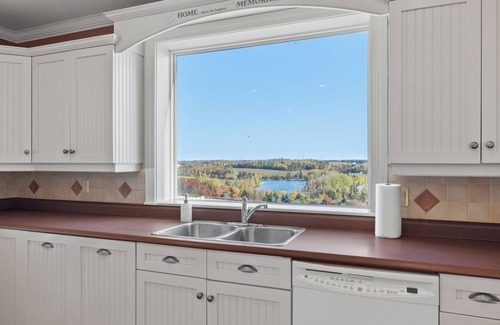 Stanley Bridge House | Read Homestead