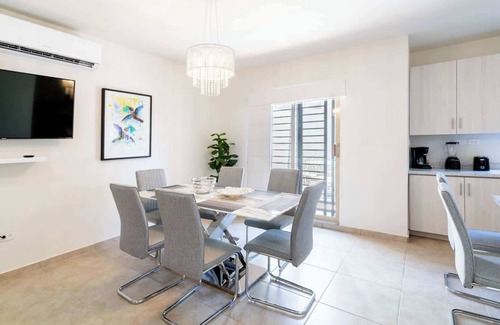 Hermosillo House | Real de Castilla House, Garden & Pool, 3 BR