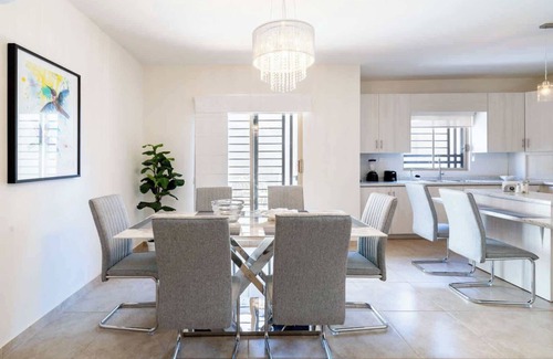 Hermosillo House | Real de Castilla House, Garden & Pool, 3 BR