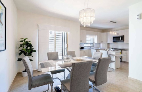 Hermosillo House | Real de Castilla House, Garden & Pool, 3 BR
