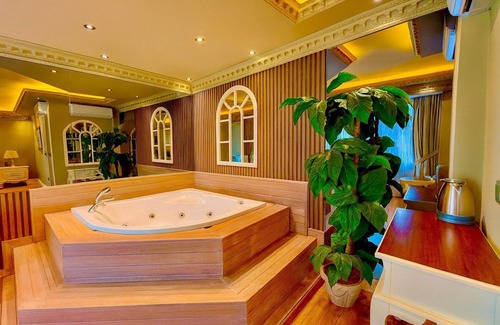 Yomra Hotel | Real King Residence