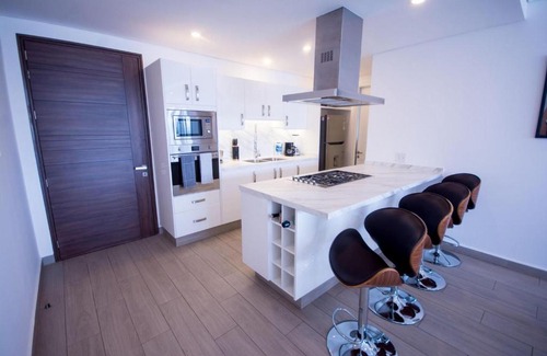 Zapopan House | Real View Towers E506 by Casago