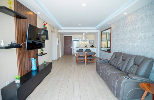 Zapopan Condo | Real View Towers, Real Center Plaza, 1st Floor Charming 1 BR, Zona Real