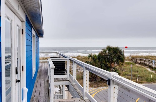 Jacksonville Beach Condo | Rear Top | Ocean views & steps from the sand
