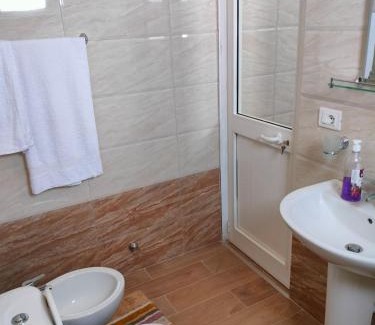 Rade Hotel | REARDI