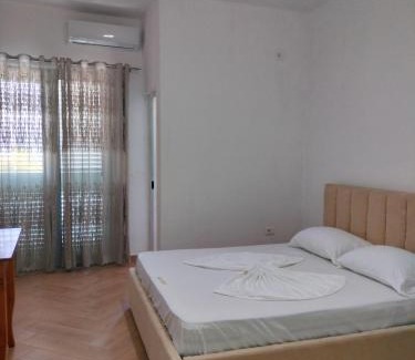 Rade Hotel | Reardi