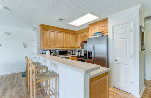 Fernandina Beach House | Recently redecorated and dog friendly. Oceanview and lots of parking which can be hard to find.