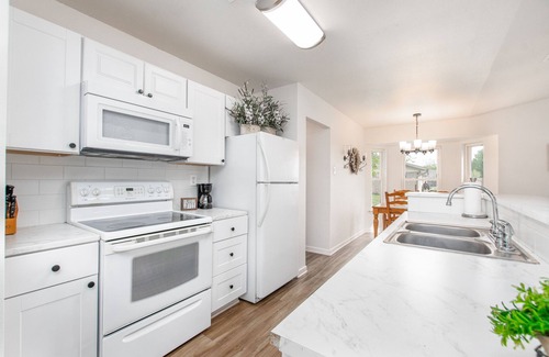 Belton House | Recently remodeled and cute as a button! *Military Friendly*
