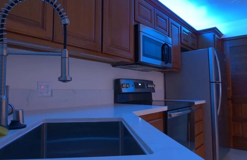 Avalon Villa | RECENTLY REMODELED OCEAN VIEW CONDO w/golfcart