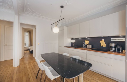 Faubourg Saint-Germain Apartment | RECENTLY RENOVATED LUXURY 2 BR 1 MILE FROM EIFFEL TOWER