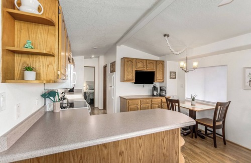 Mesa House | Recliners! Large Az Room - Adult 55+ Activities Galore!