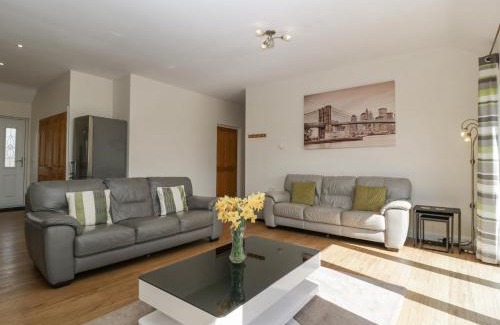 Queen Camel House | Rectory Farm Lodge