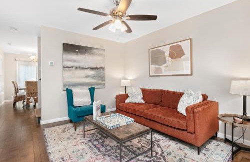 Asheville House | Red Bud Sycamore by AvantStay Custom Group Retreat w Patio