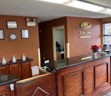 Dumfries Hotel | Red Carpet Inn Quantico